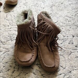 Fringed Suede Moccasin Boots in Chestnut